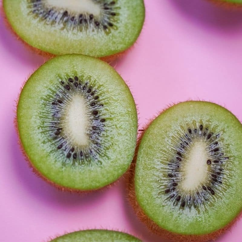 Os cães podem comer kiwi?